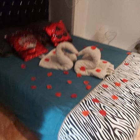 Spabyelleetlui Spa Rouge Ou Bleu Mouscron Esterno foto
