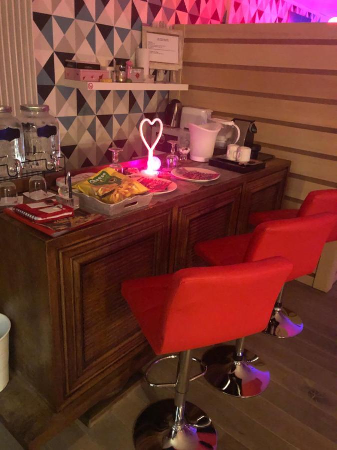 Spabyelleetlui Spa Rouge Ou Bleu Mouscron Esterno foto