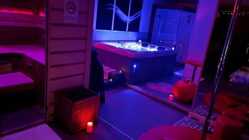 Spabyelleetlui Spa Rouge Ou Bleu Mouscron Esterno foto